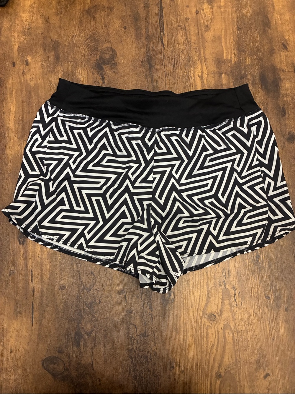 Athletic Works Girl’s Large Geometric Athletic Shorts